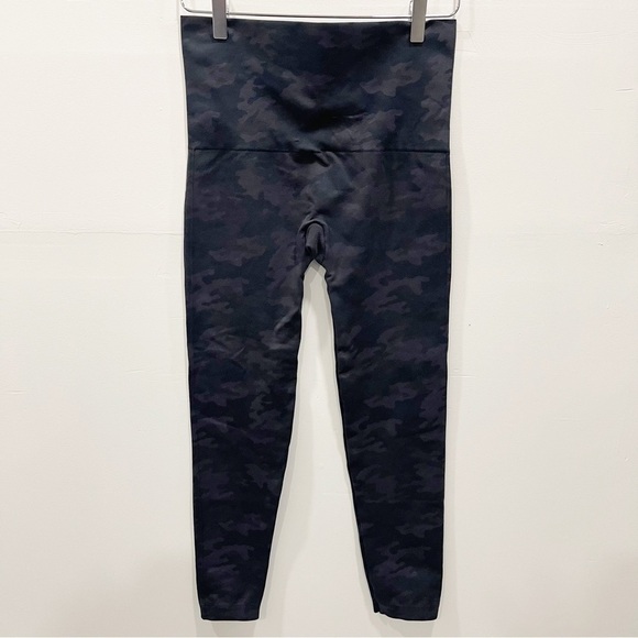 Spanx Look At Me Now Leggings Camo Size XL High Rise - Picture 3 of 9